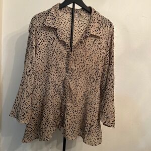 Covington Woman Plus Size 24-26W Beige Black Spotted Button Up Pleated Shirt